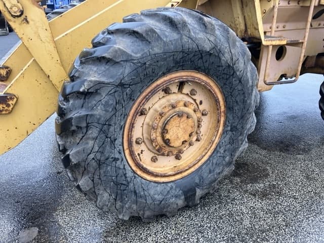 WHEEL LOADER — Auction (lot 8458-347)