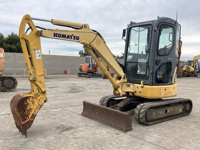 MINI EXCAVATOR — Auction (lot 8458-354)