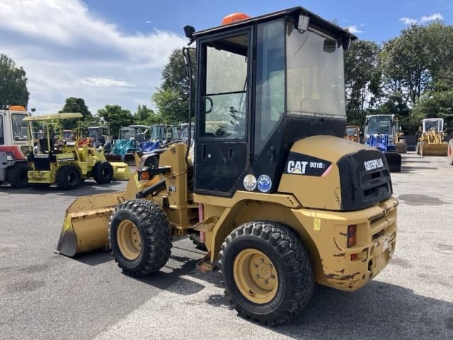 MINI WHEEL LOADER — Auction (lot 8458-356)