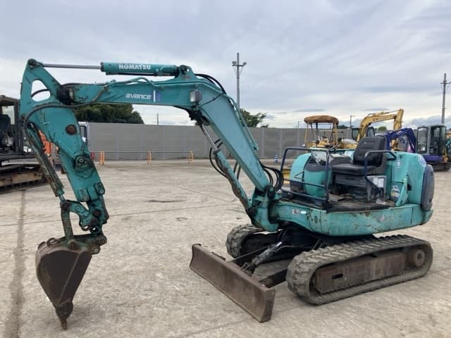 MINI EXCAVATOR — Auction (lot 8458-359)