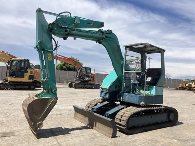 MINI EXCAVATOR — Auction (lot 8458-361)