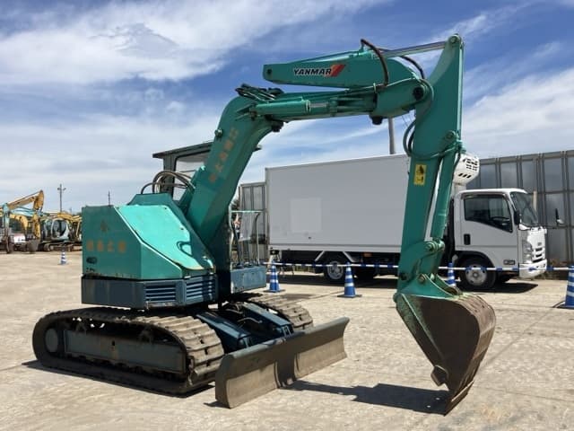 MINI EXCAVATOR — Auction (lot 8458-361)