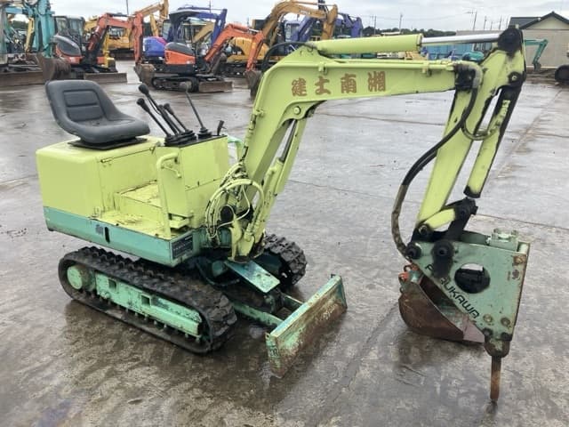 MINI EXCAVATOR — Auction (lot 8458-362)