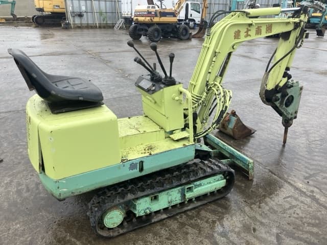 MINI EXCAVATOR — Auction (lot 8458-362)