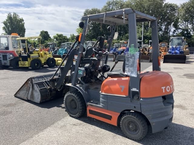 SHOVEL LOADER — Auction (lot 8458-367)