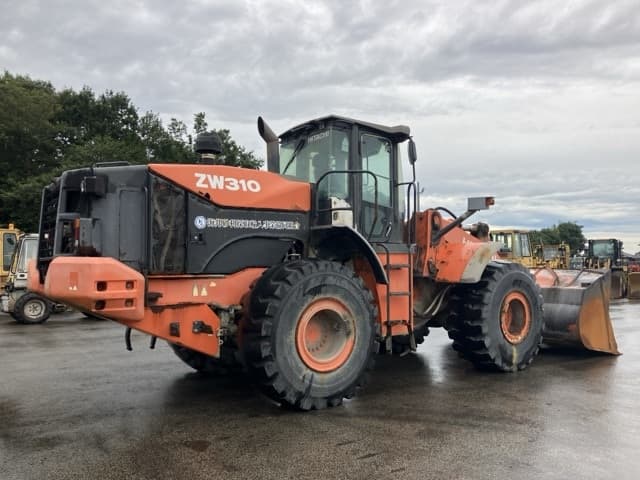 WHEEL LOADER — Auction (lot 8458-368)