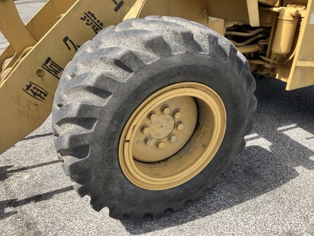 WHEEL LOADER — Auction (lot 8458-369)
