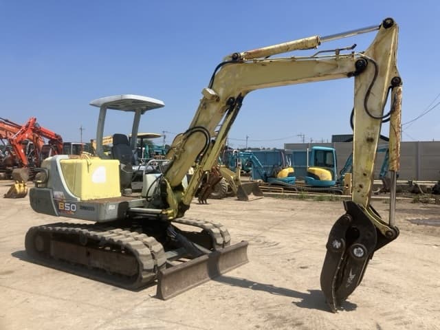 MINI EXCAVATOR — Auction (lot 8458-37)