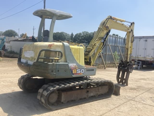 MINI EXCAVATOR — Auction (lot 8458-37)