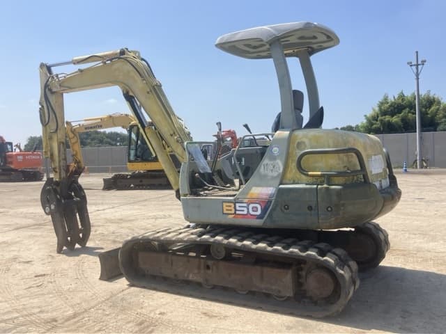 MINI EXCAVATOR — Auction (lot 8458-37)