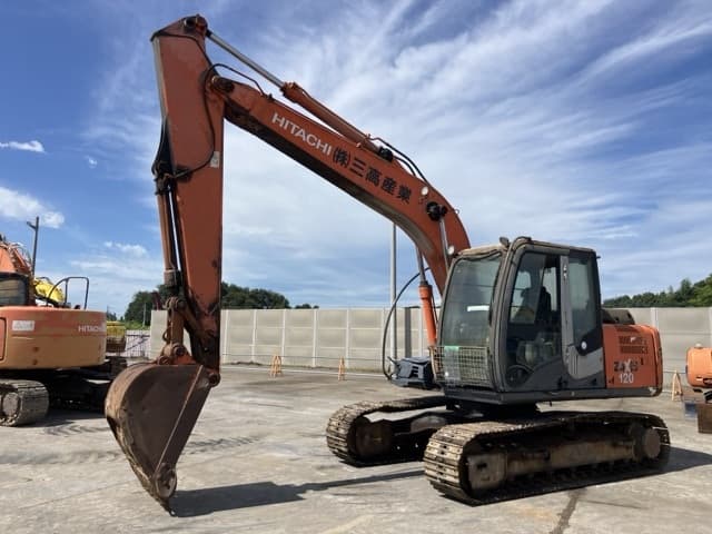 EXCAVATOR — Auction (lot 8458-370)