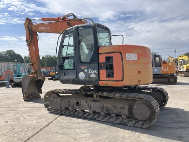 EXCAVATOR — Auction (lot 8458-371)
