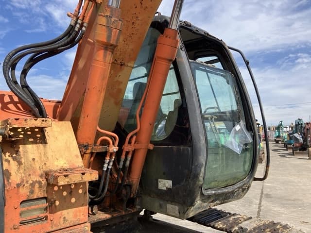 EXCAVATOR — Auction (lot 8458-371)