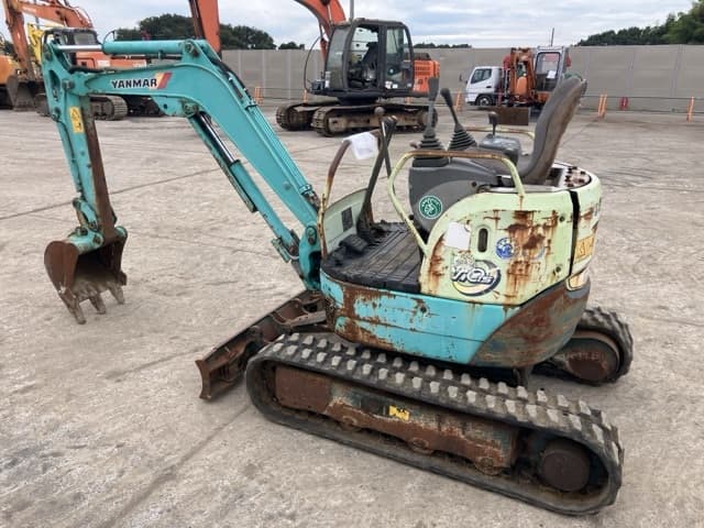 MINI EXCAVATOR — Auction (lot 8458-376)