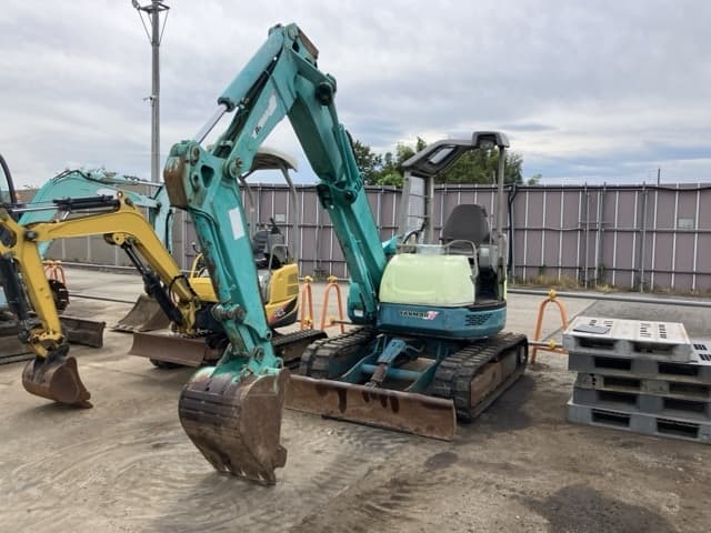 MINI EXCAVATOR — Auction (lot 8458-377)