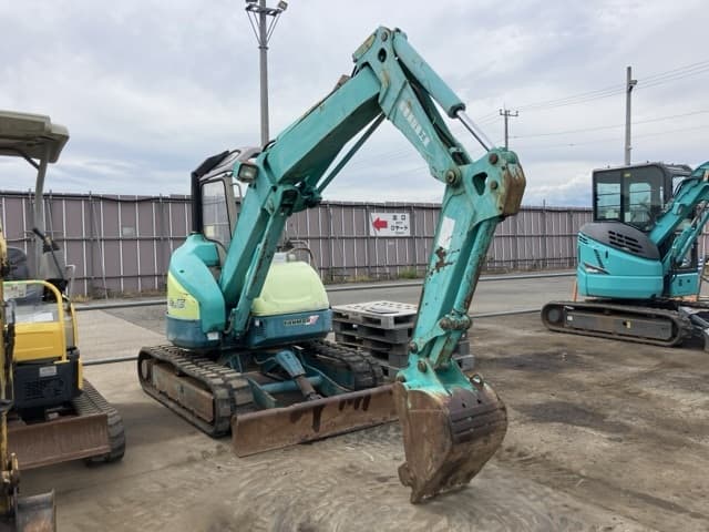 MINI EXCAVATOR — Auction (lot 8458-377)