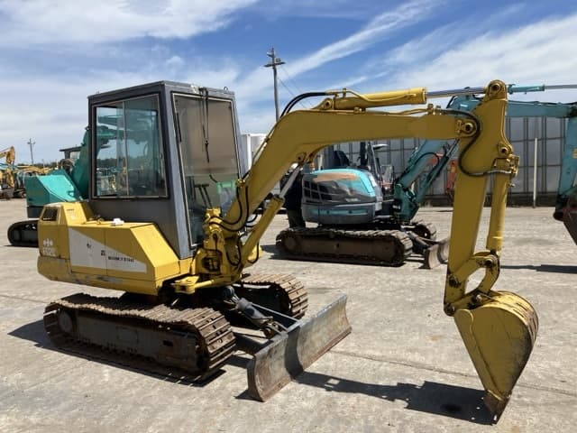 MINI EXCAVATOR — Auction (lot 8458-379)