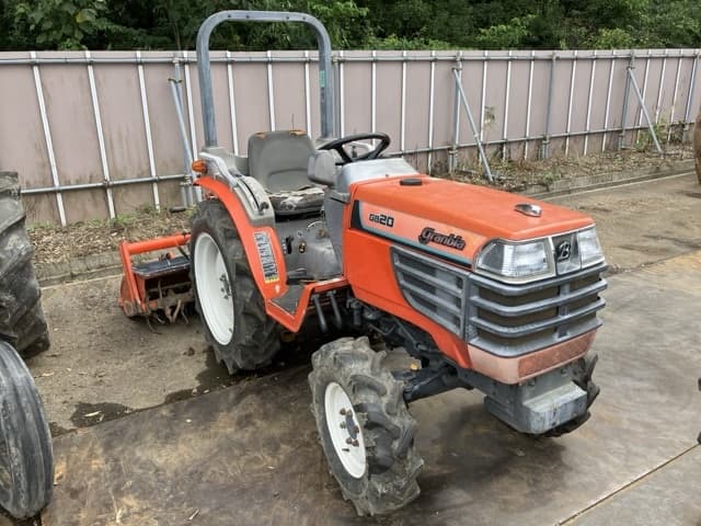 Tractor — Auction (lot 8458-3803)