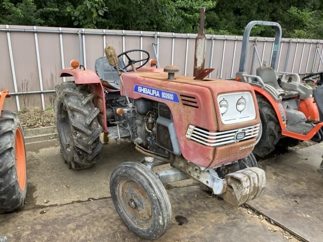 Tractor — Auction (lot 8458-3805)