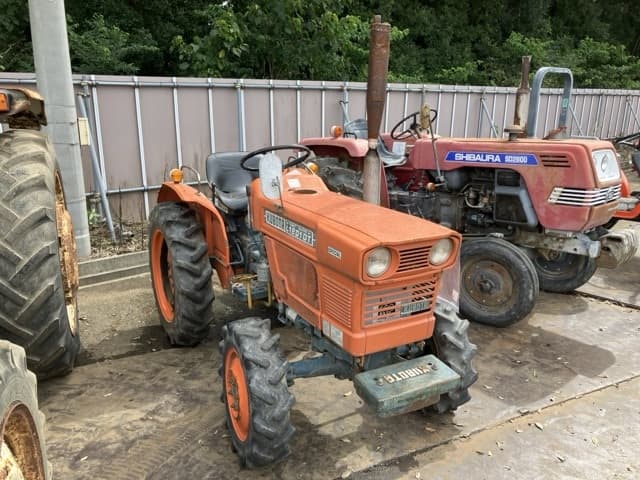 Tractor — Auction (lot 8458-3806)