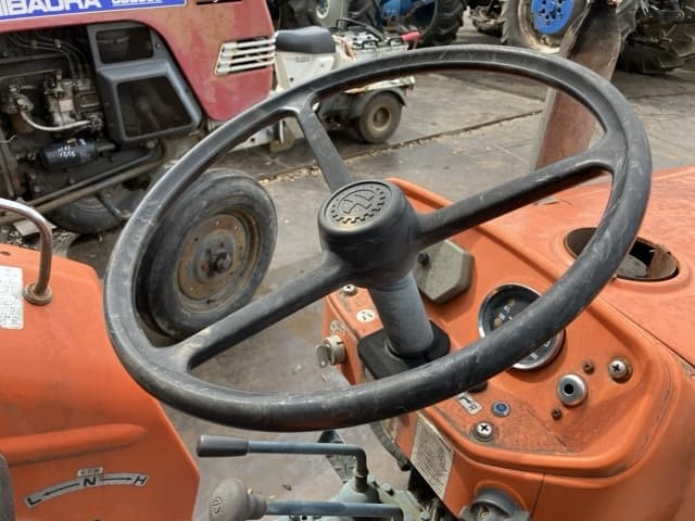 Tractor — Auction (lot 8458-3806)