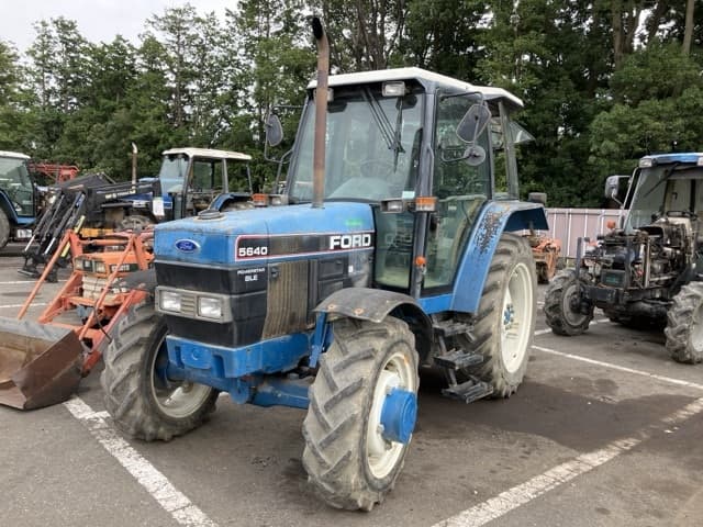 Tractor — Auction (lot 8458-3808)