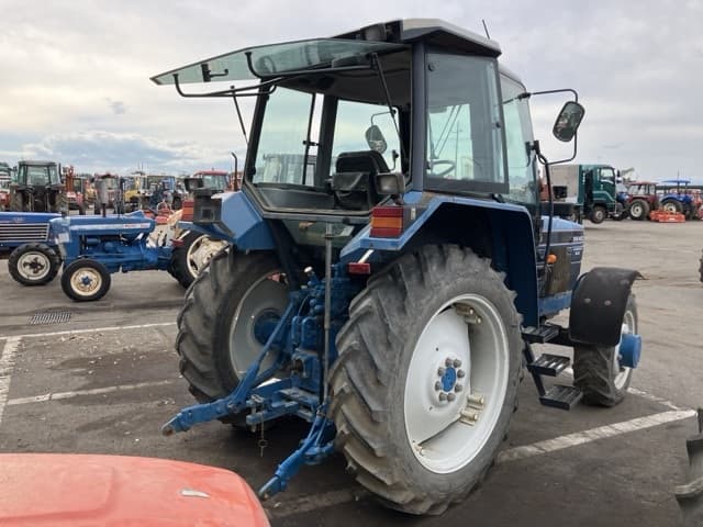 Tractor — Auction (lot 8458-3808)