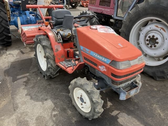 Tractor — Auction (lot 8458-3822)