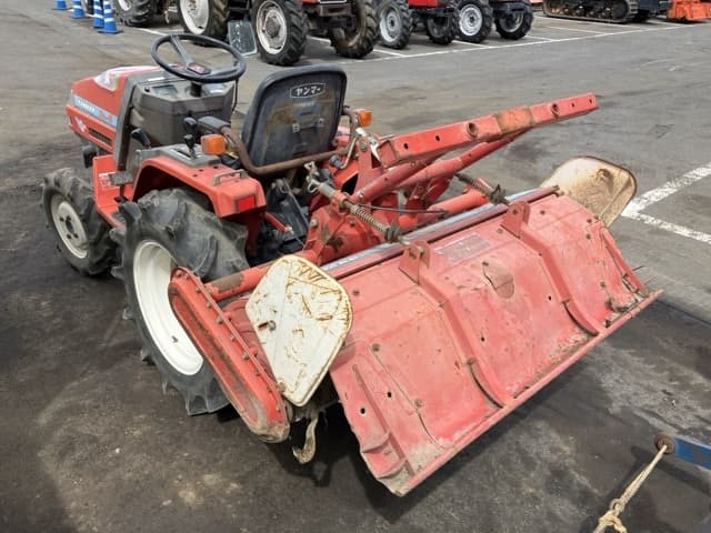 Tractor — Auction (lot 8458-3822)