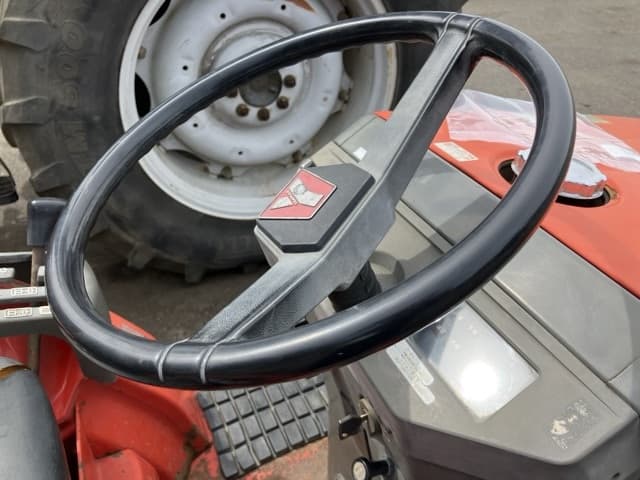 Tractor — Auction (lot 8458-3822)