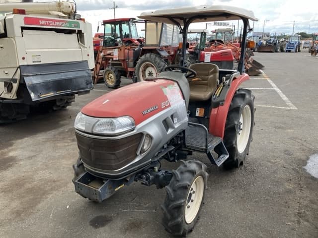 Tractor — Auction (lot 8458-3823)