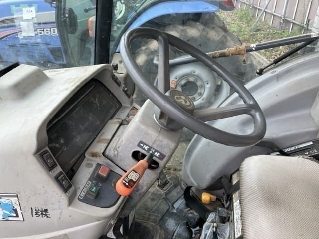 Tractor — Auction (lot 8458-3825)
