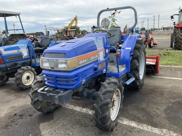 Tractor — Auction (lot 8458-3828)
