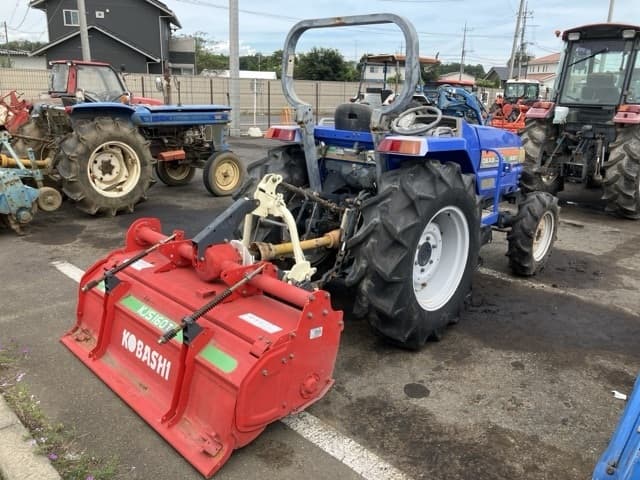 Tractor — Auction (lot 8458-3828)