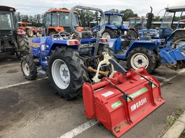 Tractor — Auction (lot 8458-3828)