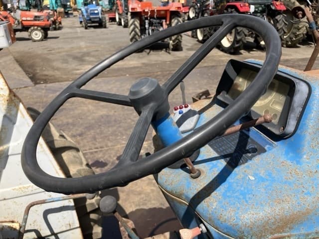 Tractor — Auction (lot 8458-3829)