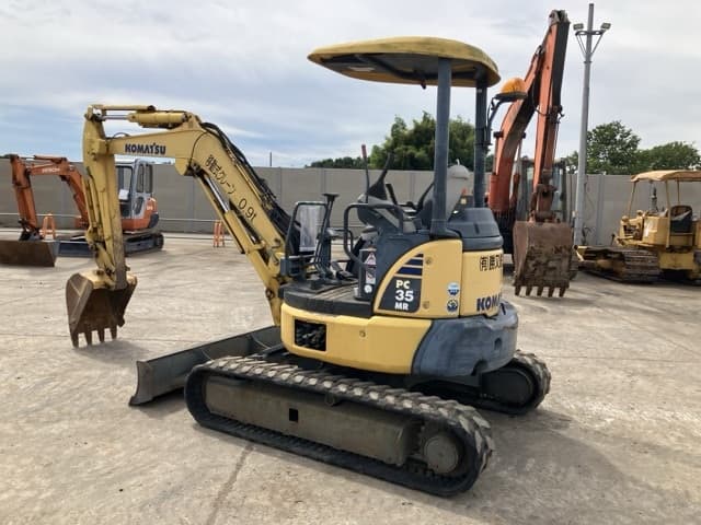 MINI EXCAVATOR — Auction (lot 8458-383)