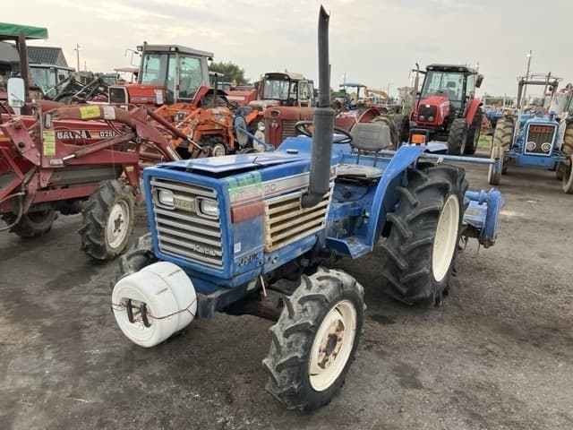 Tractor — Auction (lot 8458-3831)