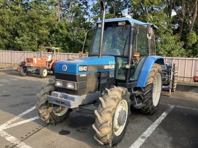 Tractor — Auction (lot 8458-3836)
