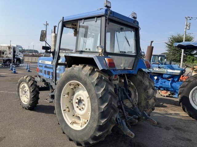 Tractor — Auction (lot 8458-3839)