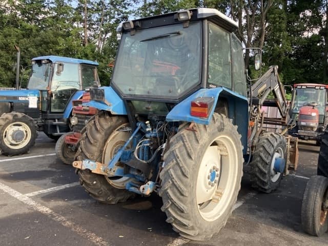 Tractor — Auction (lot 8458-3841)