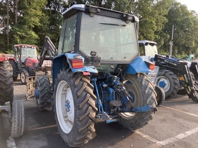 Tractor — Auction (lot 8458-3841)