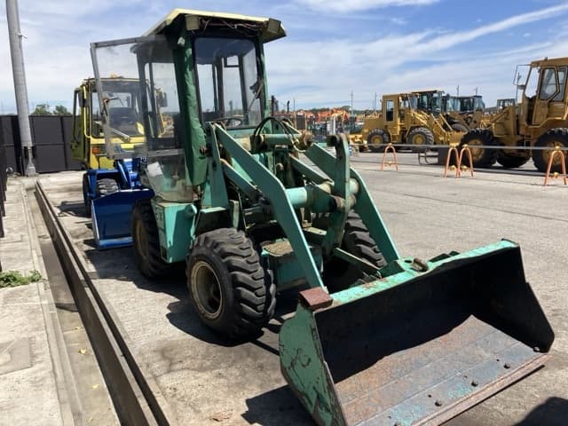 MINI WHEEL LOADER — Auction (lot 8458-386)