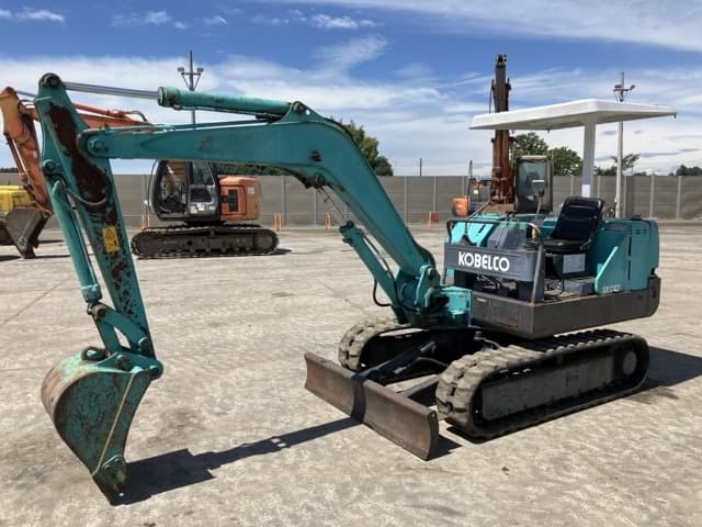 MINI EXCAVATOR — Auction (lot 8458-387)