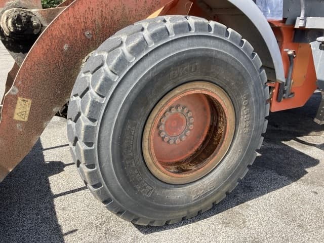 WHEEL LOADER — Auction (lot 8458-389)