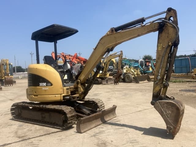 MINI EXCAVATOR — Auction (lot 8458-39)