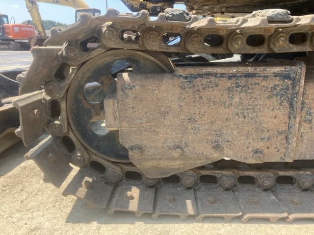 MINI EXCAVATOR — Auction (lot 8458-39)