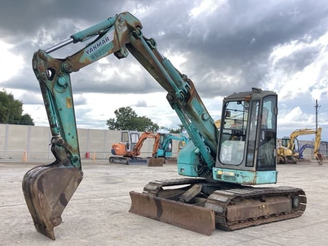 EXCAVATOR — Auction (lot 8458-396)