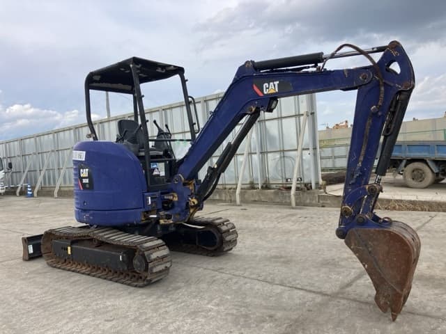 MINI EXCAVATOR — Auction (lot 8458-398)