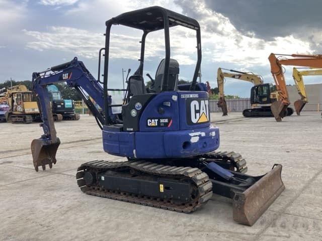 MINI EXCAVATOR — Auction (lot 8458-398)